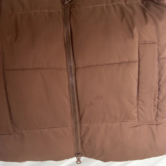 Girlfriend Collective Everyone Puffer Vest in Coffee - Picture 5 of 7